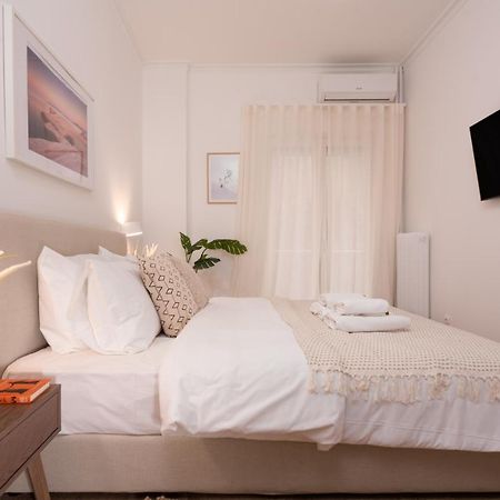 Unique 2 Bedrooms Apartment, Steps To Plaka And City Center Афины Экстерьер фото