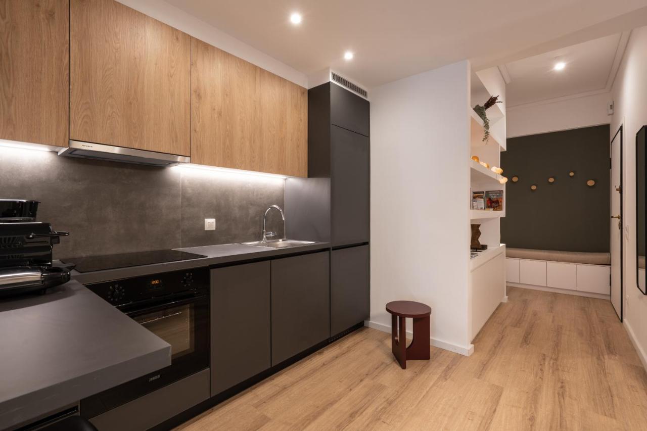 Unique 2 Bedrooms Apartment, Steps To Plaka And City Center Афины Экстерьер фото