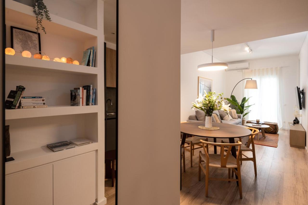 Unique 2 Bedrooms Apartment, Steps To Plaka And City Center Афины Экстерьер фото